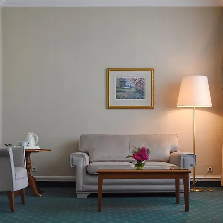 Natsionalny Hotel