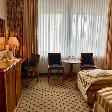 Natsionalny Hotel