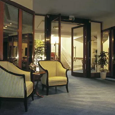 Natsionalny Hotel