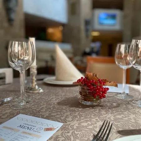 Natsionalny Hotel 4*