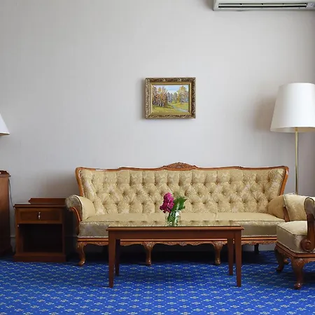 Natsionalny Hotell